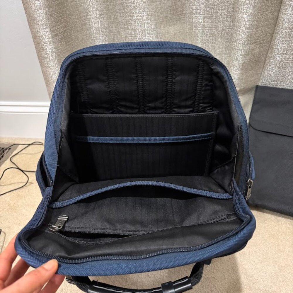 Tumi backpack - image 3